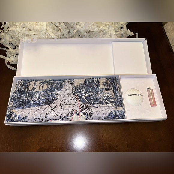 NWT Dior Around the World Raffia Tote Bag W/ Le Baume and Lip Glow Gift Set - Picture 12 of 12